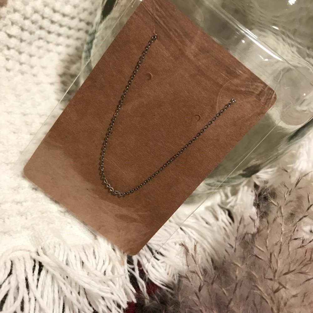 Single silver chain